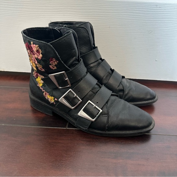 Size 7.5 (38) Zara Women’s Trafaluc Floral Embroidered Buckle Ankle Boots Black - Picture 4 of 13